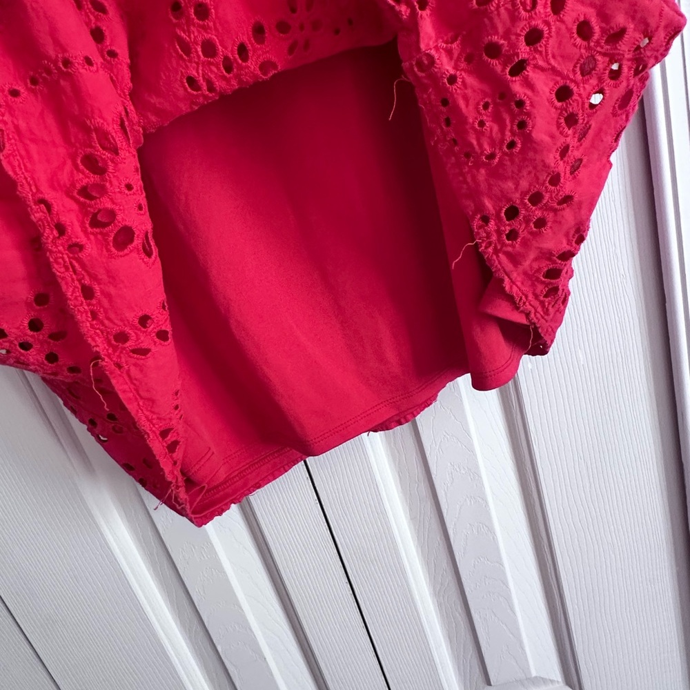 Elegant Eyelet Women's Blouse in Vibrant Red - Picture 4 of 8